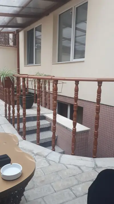 Venis House