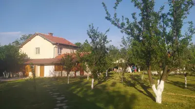 Настевата къща
