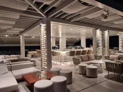 Monni Milano Club & Restaurant