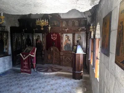 Ивановски скални църкви