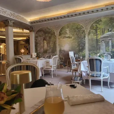 Este Restaurant