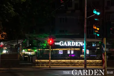 The Garden Bar Food&Cocktails