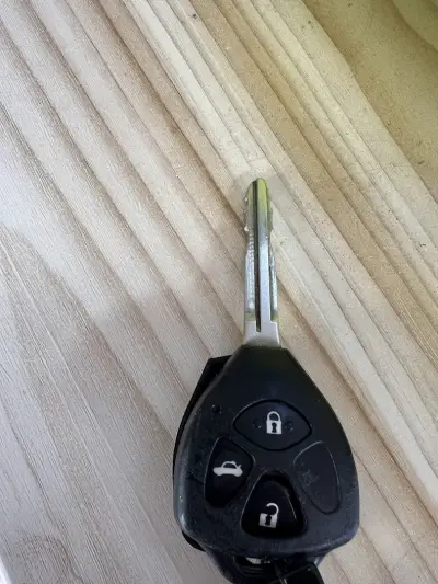 Ключарски център VIP Locksmith- Ключар