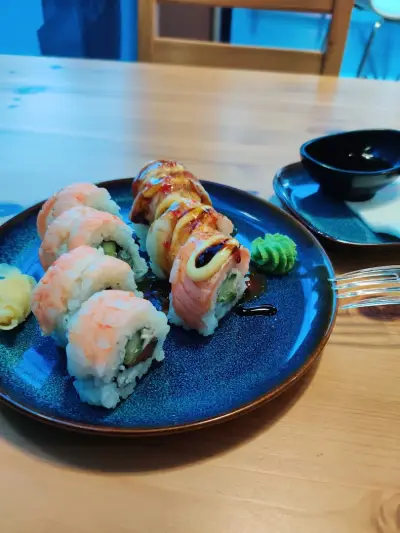 СУШИ СТРИЙТ / SUSHI STREET
