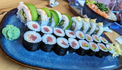 СУШИ СТРИЙТ / SUSHI STREET