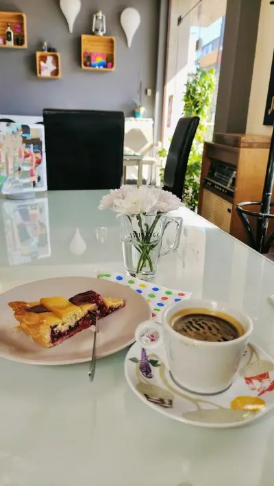 Cafe Cafe