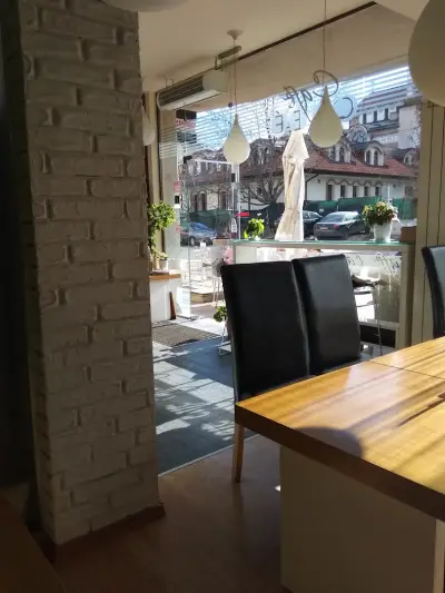 Cafe Cafe