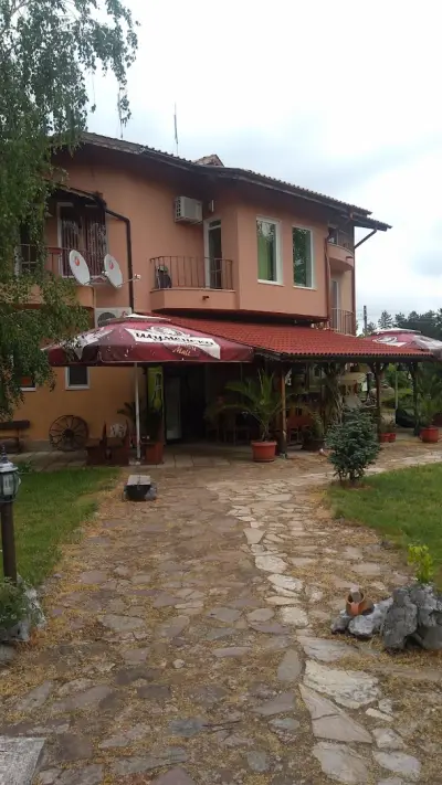 Sveti Georgi Family Hotel