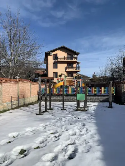 Къща за гости „Рожен Рест“