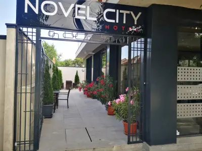 Family Hotel Novel City