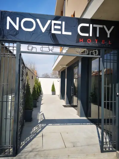 Family Hotel Novel City