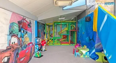 Фейс Хотел