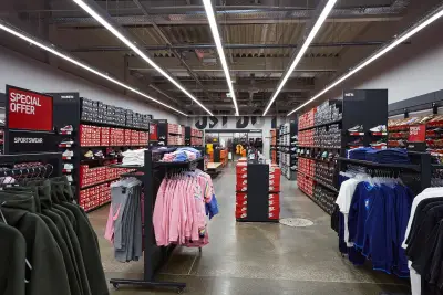 Nike Factory Store (Outlet)