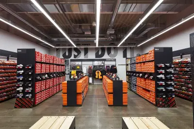Nike Factory Store (Outlet)