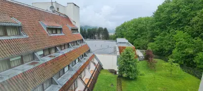 Еверест Хотел