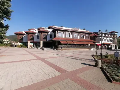 Хотел Етрополия