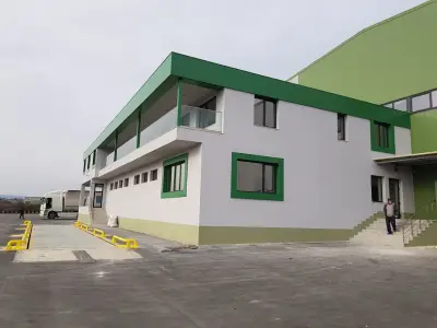 ХУМАНА дрехи втора употреба - Уан Уърлд Клоутс Трейд България ООД