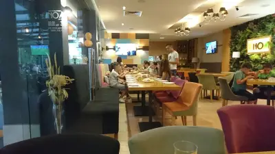 Noar Bar & Diner