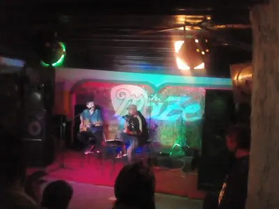 The Maze Live Lounge