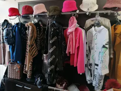 Тя и Той Аксесоари