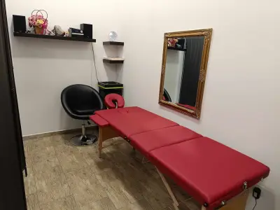Polyy's Beauty Studio
