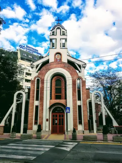 Храм „Св. Успение Богородично“