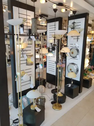 DECOR CENTER