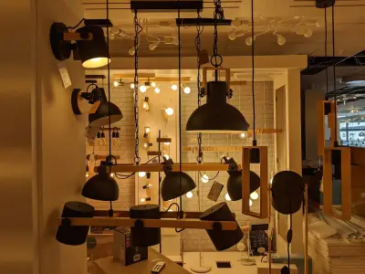 DECOR CENTER