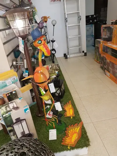 DECOR CENTER