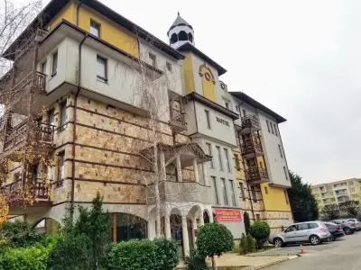 Хотел Ханът
