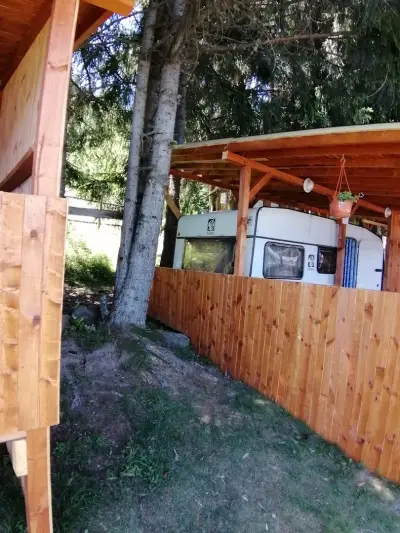 Каравани за приятели