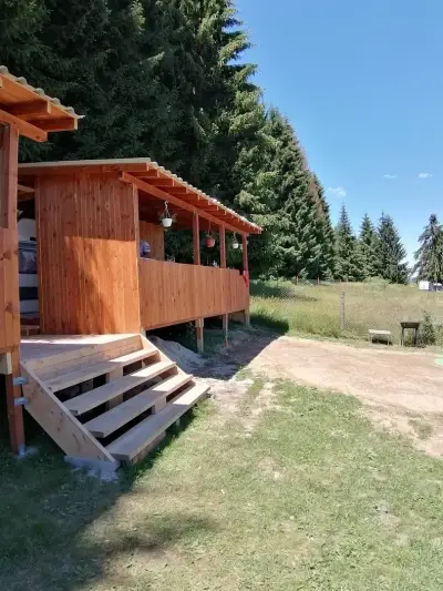 Каравани за приятели