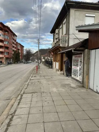 ГЛАЗУРА ООД