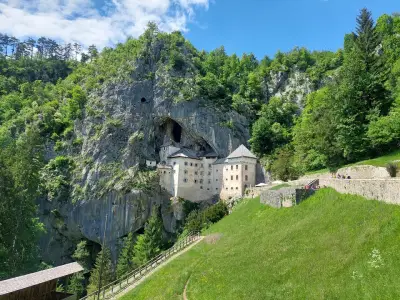Нирамар Травел