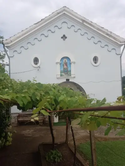Храм "Св. вмчк Димитрий Солунски"