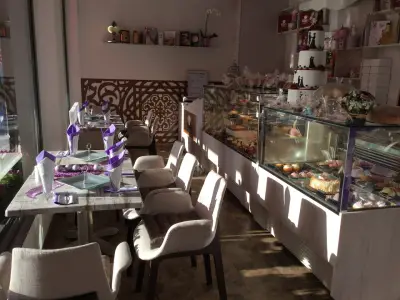 Tonis Pastry