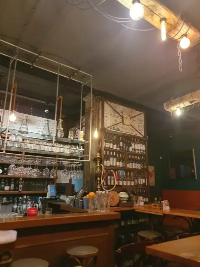 Мезетто биър енд уайн пъб
