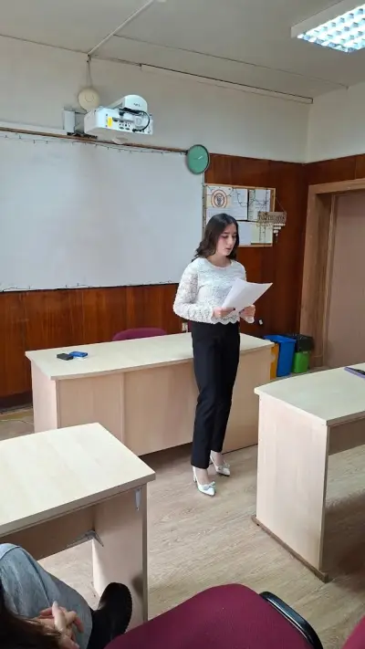Езикова гимназия СИМЕОН РАДЕВ