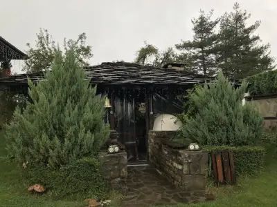 The Sunny House / Слънчевата къща