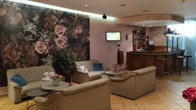 Плаза Хотел