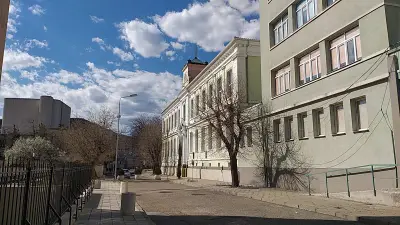 Профилирана природо-математическа гимназия „Добри Чинтулов“