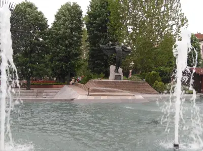 Паметник на Завистта