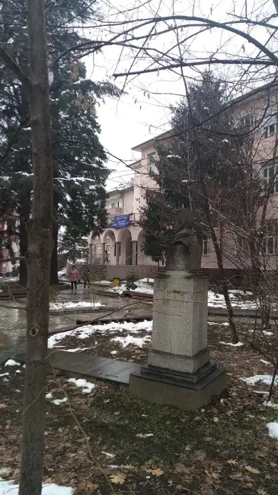 Национална хуманитарна гимназия „Св. св. Кирил и Методий“