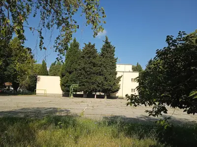 ОУ "Любен Каравелов"