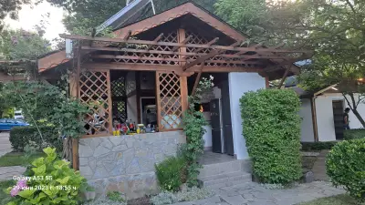 Къмпинг „Зора“