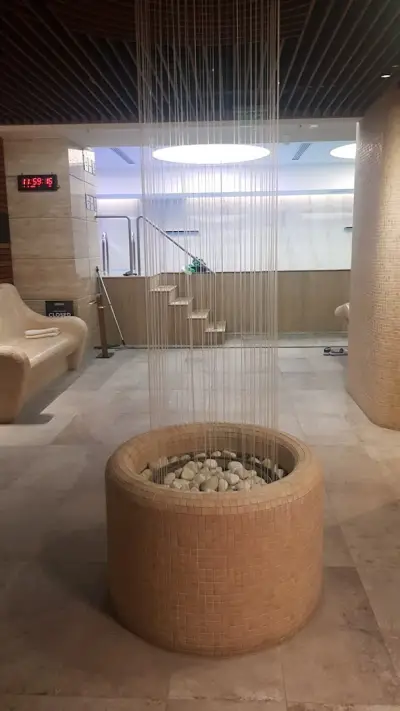 Фитнес и Спа център V GYM
