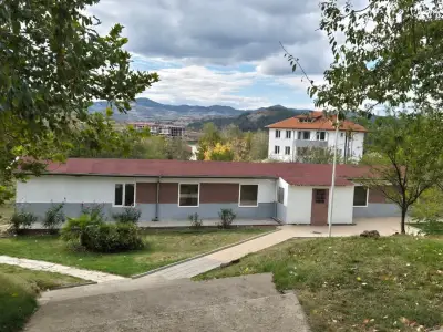 Средно училище "Христо Смирненски" с. Черноочене