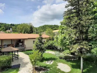 Villa Mezek