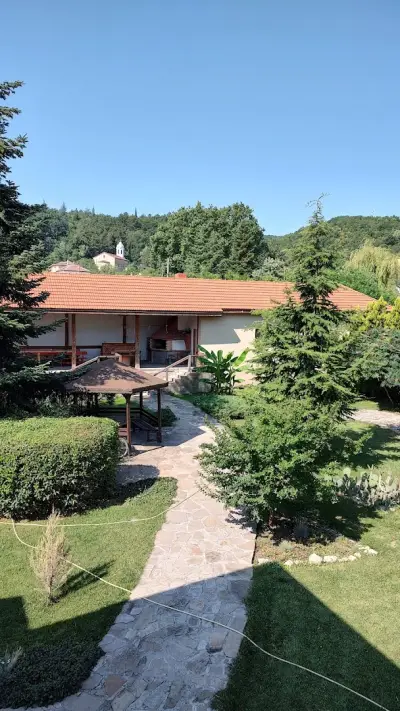 Villa Mezek