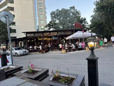 Кривата липа